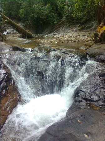 Sungai Yong Waterfalls